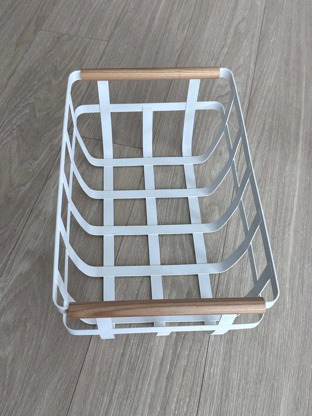 Yamazaki White Metal Basket with Wooden Handles